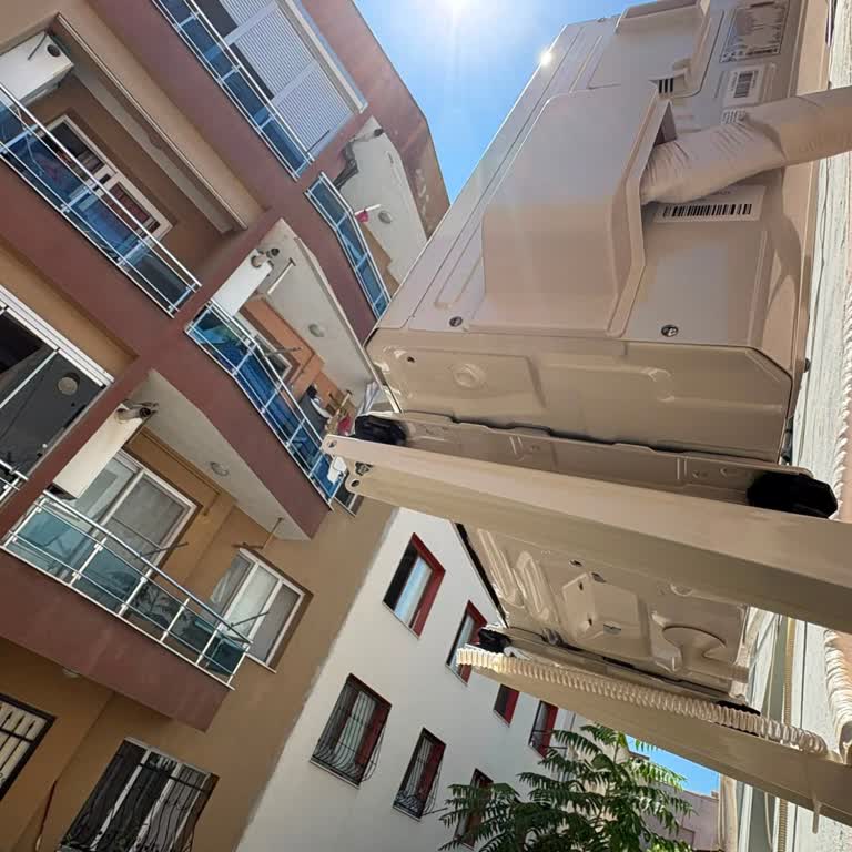 Mitsubishi Techs Leave AC Drain Hose Dripping onto Downstairs Neighbor
