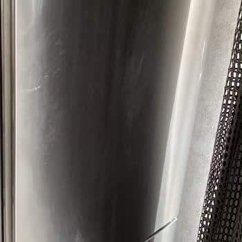 Buzdolabı Kapakta Bant İzleri Ve Yapışkan Kalıntıları Ücretsiz Değişim Talebi