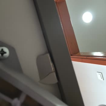 Kırık Komodin Parçalarının Teslim Edilmemesi Ve Uzayan Tedarik Süreci