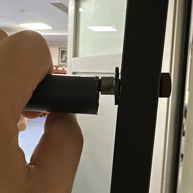 Eksik Ve Kırık Parçalarla Gelen Raf Sistemi İçin Ücretsiz Değişim Talebi