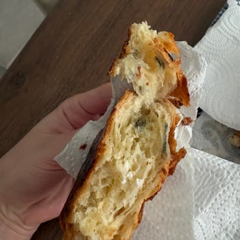 Migros Mağazasında Küflü Poğaça Satışı Sağlık Riskine Neden Oldu