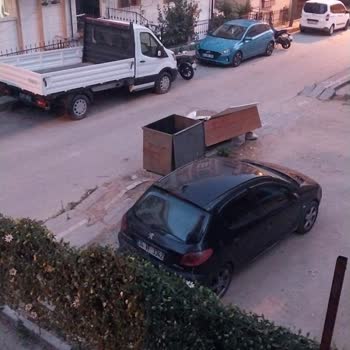 Orta Mahalle Spor Caddesi'nde 17 Numaralı Çöp Kutusunun Boşaltılmaması
