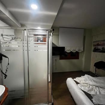 Yanıltıcı Oda Fotoğrafları Ve Hijyen Sorunları Nedeniyle Tam İade Talebi