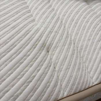 Yatakta İplik Atması Ve Sökülmeler İçin Servis Yanıt Vermiyor
