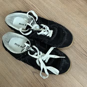Gardrops'ta Sahte Miu Miu Sneaker Ve Cevapsız Destek