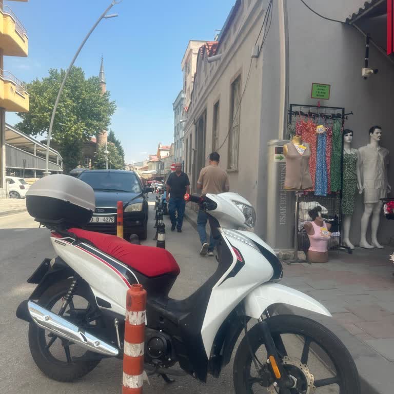 Mimar Sinan Caddesi’nde Yaya Güvenliği İçin Acil Kaldırım Talebi