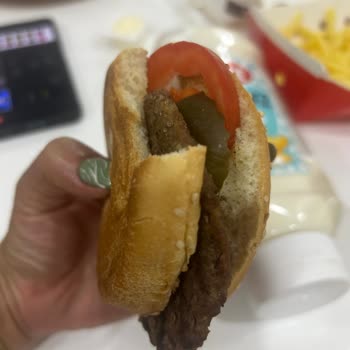 Burger King Akarca Şubesinde Tekrarlanan Hijyen İhlali
