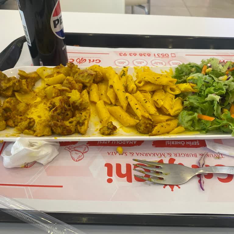 Gri Chi Diyarbakır Şubesinde Kalitesiz Yemek Ve Hijyen Eksikliği