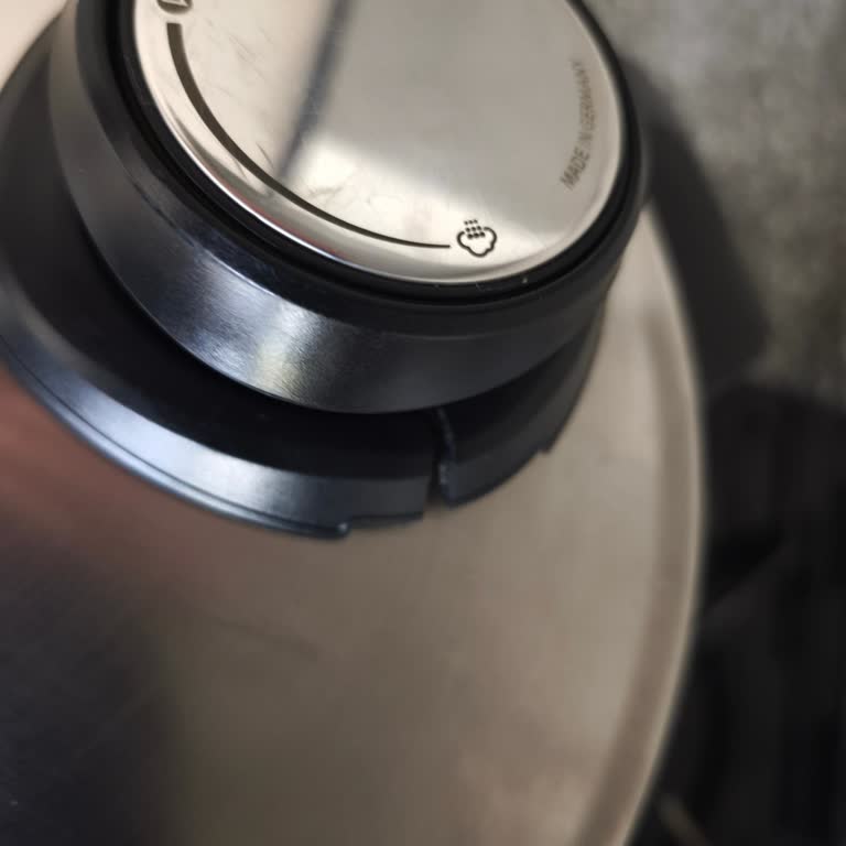 Fissler Vitavit Premium Düdüklü Tencere Valf Kapağı Çatlaması Ve Garanti Dışı Ücret Talebi