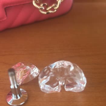 Makyaj Masası Kırık Cam Ve Kulplar, Eksik Kablo İçin Uzayan Parça Gönderimi