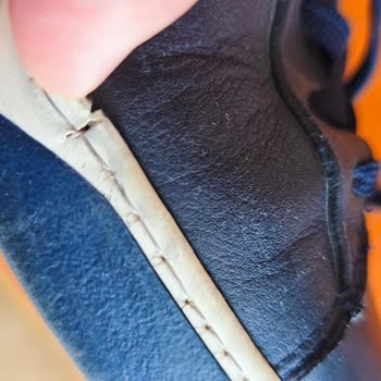 Erkek Deri Sneaker’da Erken Kırılma Ve Su Sızdırma