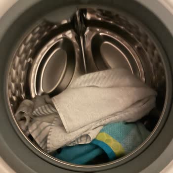 Miele Çamaşır Makinede Körük Lastiği Yırtıldı, Servis Kullanıcı Hatası Ve Yüksek Ücret Talep Ediyor
