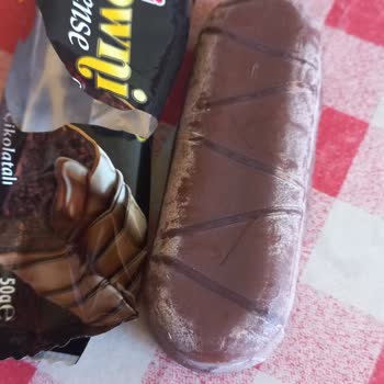 Eti Browni Intense Ürünündeki Sert Ve Küflü Durum Gıda Güvenliğini Sarsıyor