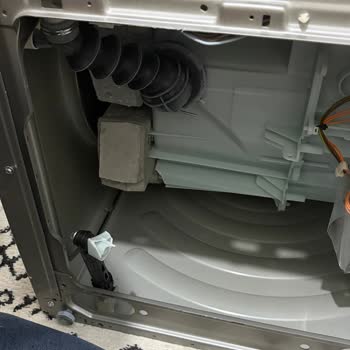 Bosch Çamaşır Makinesinde Amortisör Bağlantısının Hızlı Kırılması Ve Güven Sorunu