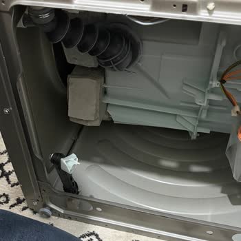 Bosch Çamaşır Makinesinde Amortisör Bağlantısının Hızlı Kırılması Ve Güven Sorunu