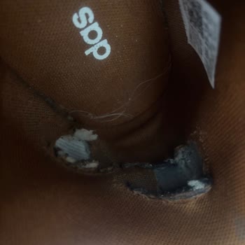 Adidas Ayakkabım Kısa Sürede Deforme Oldu, Müşteri Hizmetleri Çözüm Sunmadı