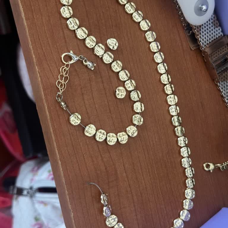 Altın Renkli Halkalı Kolyemde Tek Kullanımda Koptu