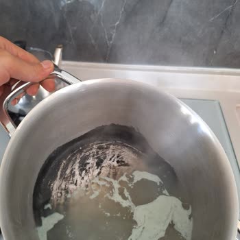 Korkmaz Tencerem Normal Kullanımda Yanarak Garanti İstiyorum