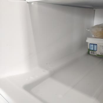 Dondurucu İç Yüzeyindeki Normal Pres Yerleri İçin 900 TL Haksız Servis Ücreti
