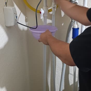 Sanica Kombimde Şiddetli Su Sızıntısı Ve Servis Gecikmesi