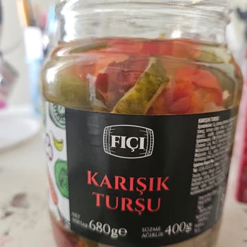 Turşu Kavanozunun Kapağındaki Kirli Ve Küflenme Şüphesi BİM Hijyenine Güven Sarsıldı