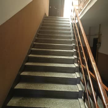 Merdiven Dar Olduğu İddiasıyla Derin Dondurucu Teslimatı Reddedildi