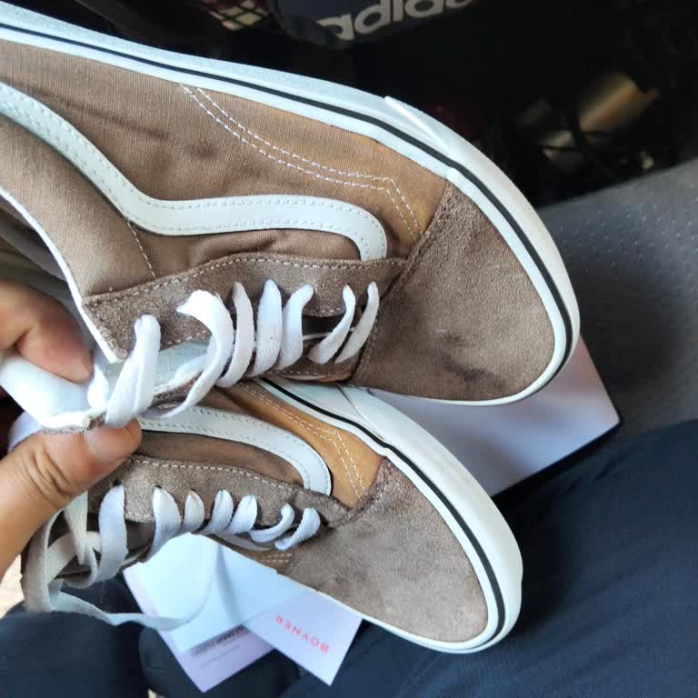Vans Ayakkabısında 1 Ayda Renk Solması, Boyner’in Reddi