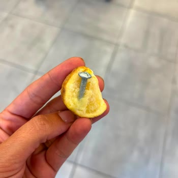 İnci Marka Dondurulmuş Patates İçinde Metal Vida Bulundu
