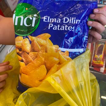 İnci Marka Dondurulmuş Patates İçinde Metal Vida Bulundu