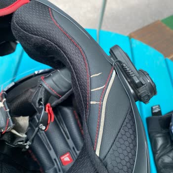 Mt Helmets Türkiye Kask İç Pedlerde Hızlı Soyulma Ve Üretim Kalitesi Sorunu