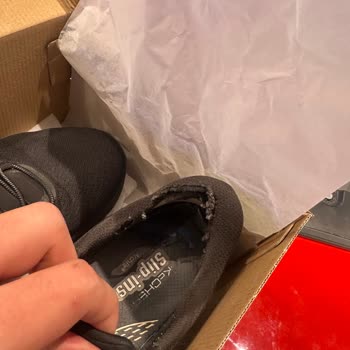 Skechers Slip-Ins Arch Fit Ayakkabısında Topuk Astarı Soyulması Ve Kullanıcı Hatası İddiası