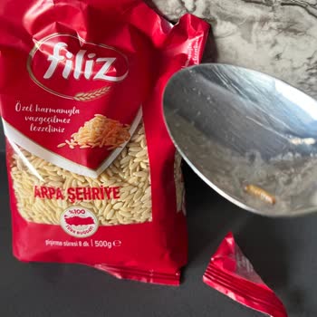 Filiz Arpa Şehriye Paketi İçinde Kurt Ve Böcek Sorunu