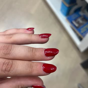 Bal Nail Beauty | Beylikdüzü Çalışanların Üslubu Müşteriye Karşı Saygısız Ve Umursamazdı