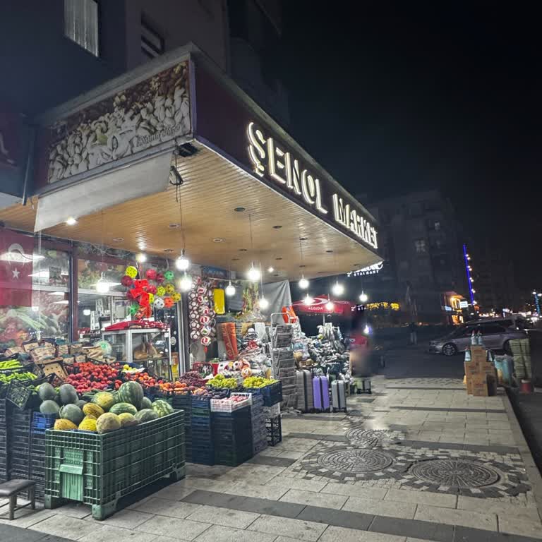 Şenol Market Sigaralara Kasada Her Seferinde Paket Başına 5 TL Fazladan Ücret Alınıyor