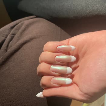 Meri Shine Beauty'de Hatalı Tırnak İşlemi Ve Ücret İadesi Talebi