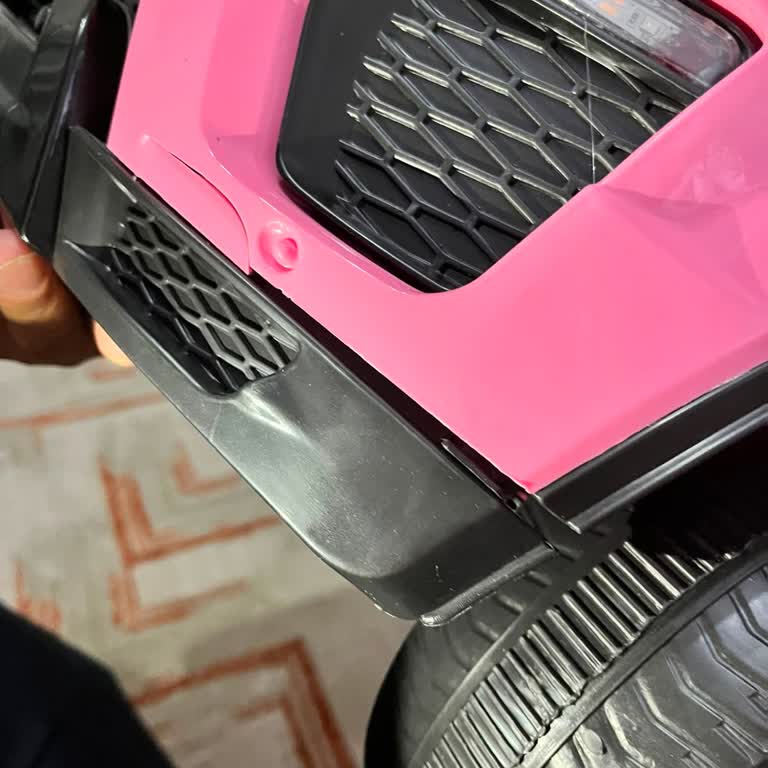 Kırık Candy Rover 12V Ürün İki Kez Geldi, Mağaza Çözüm Sunmuyor: İade Ya Da Sağlam Değişim Talebi