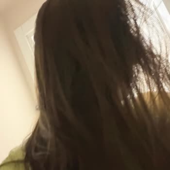 Talep Edilen Renkle Uyuşmayan Saç Boyası Ve Umursamaz Salon Tavrı