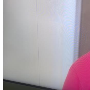 Yeni Alınan Samsung TV'de 2 Saat Sonra Mavi Çizgi Belirdi Ve Değişim Talebi
