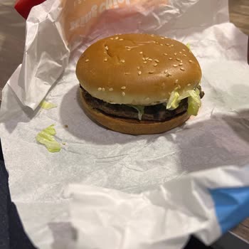 Reklamda Görülen Ranch Burger İle Gerçek Ürün Arasındaki Büyük Fark