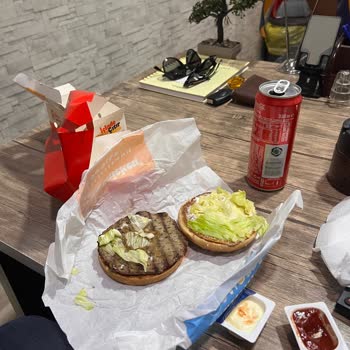 Reklamda Görülen Ranch Burger İle Gerçek Ürün Arasındaki Büyük Fark