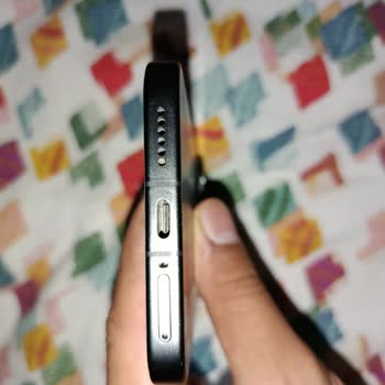 Yeni Xiaomi Poco F8 Ultra'da Arka Kısmın Renk Atması Ve Garantili Değişim Talebi