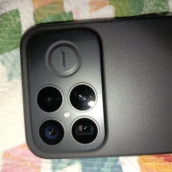 Yeni Xiaomi Poco F8 Ultra'da Arka Kısmın Renk Atması Ve Garantili Değişim Talebi