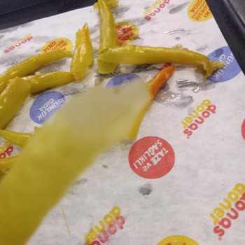 Donas Manisa Şubesinde Soğuk Dürüm Ve Hijyen Sorunları