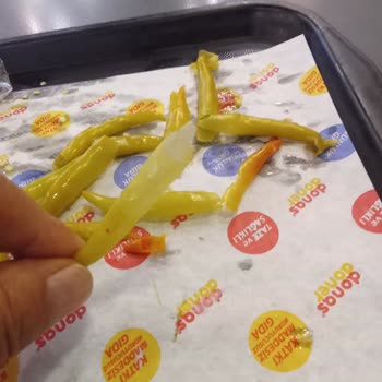 Donas Manisa Şubesinde Soğuk Dürüm Ve Hijyen Sorunları