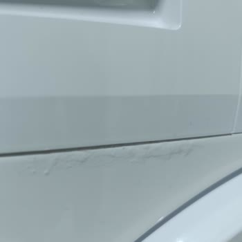 Beko Çamaşır Makinesinde Ön Panelde Kabarma Ve Paslanma