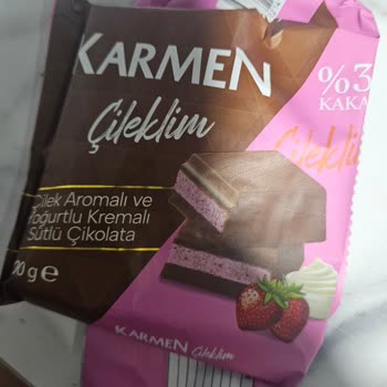 Şok Marketler Ambalajda Vaat Edilen Çilek Aromalı Çikolatanın İç Dolgusu Eksik