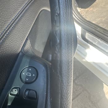 BMW 520i Kapı Kolları Ve İç Trim Aşınması İçin Garanti Talebi