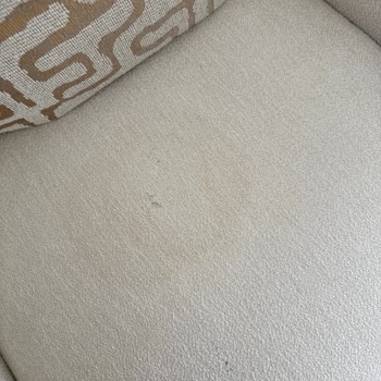 Kısa Sürede Kararan Koltuk Takımına Şirketin Cevapsız Davranışı Ve Kullanıcı Hatası İddiası