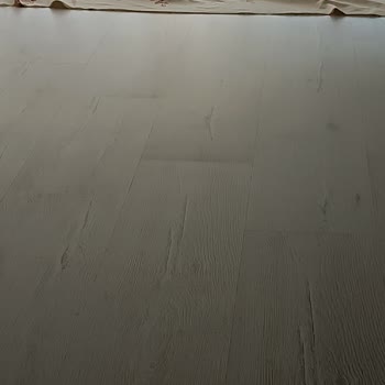 Terraclick Laminat Parkede Gölge İzleri Ve Ürün Hatası
