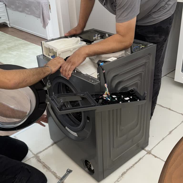 Yamuk Ve Defolu Ürün Garanti Kapsamında Değiştirilmedi Servis Personeli Evi Terk Etti